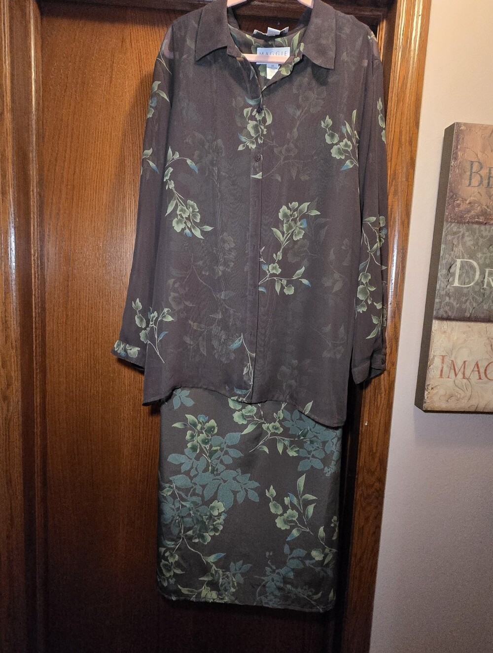 Chic Floral Maxi Dress - Green